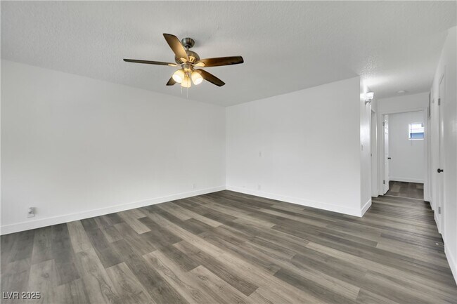 Building Photo - 2904 Marlin Ave