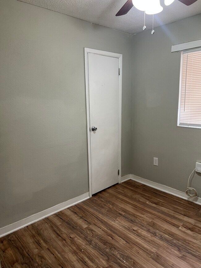 Building Photo - 2617 Joy Ann Dr