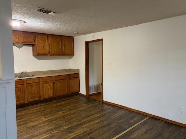 Building Photo - 1343 Hilliard St