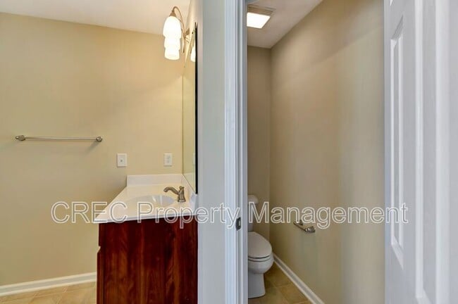 Building Photo - 9161 Parlor Dr