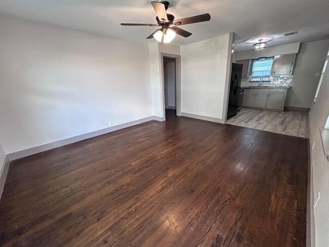 Building Photo - 9486 McDade St