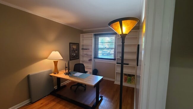 Building Photo - Kennedy Drive Retreat - 4 bedrm with bonus...