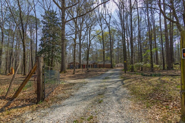 Building Photo - 1026 Denney Rd