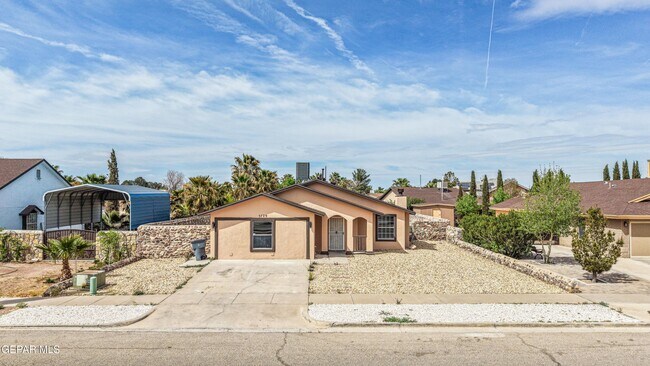 Building Photo - 5729 Saplinas Rd