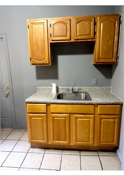 Building Photo - 18 Arverne Terrace