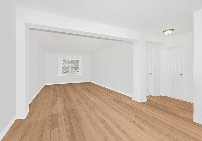 Building Photo - Charming 1-bedroom, 1-bathroom