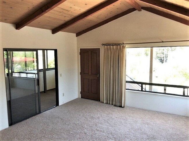 Building Photo - Downtown SLO 3 Bedroom / 2 Bath / 2 Car Garage