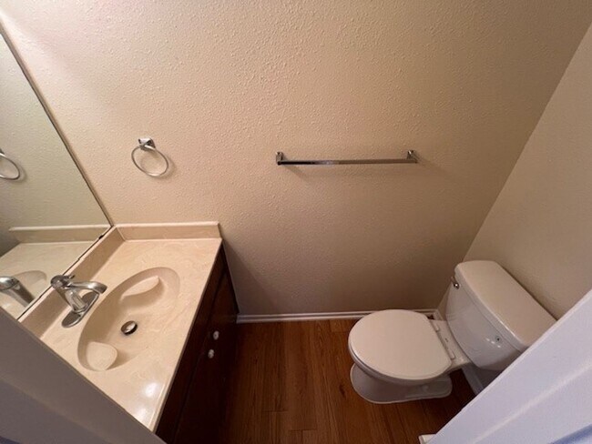 Building Photo - Hu Properties2 (3308 Dunliegh Dr)