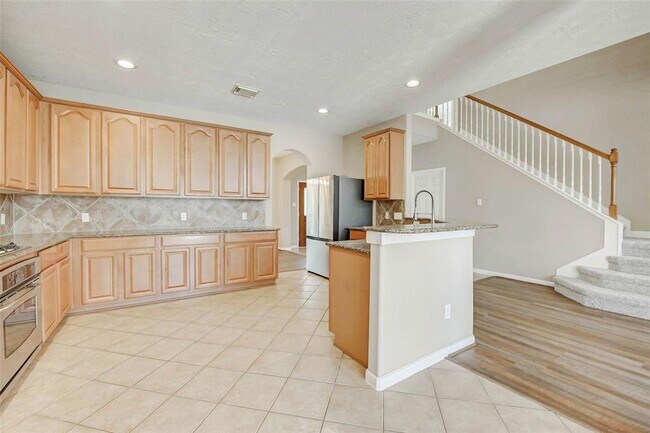 Building Photo - 26311 Sagewood Forest Dr