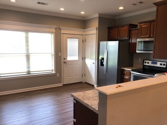 Building Photo - 1905 Rehoboth Cir