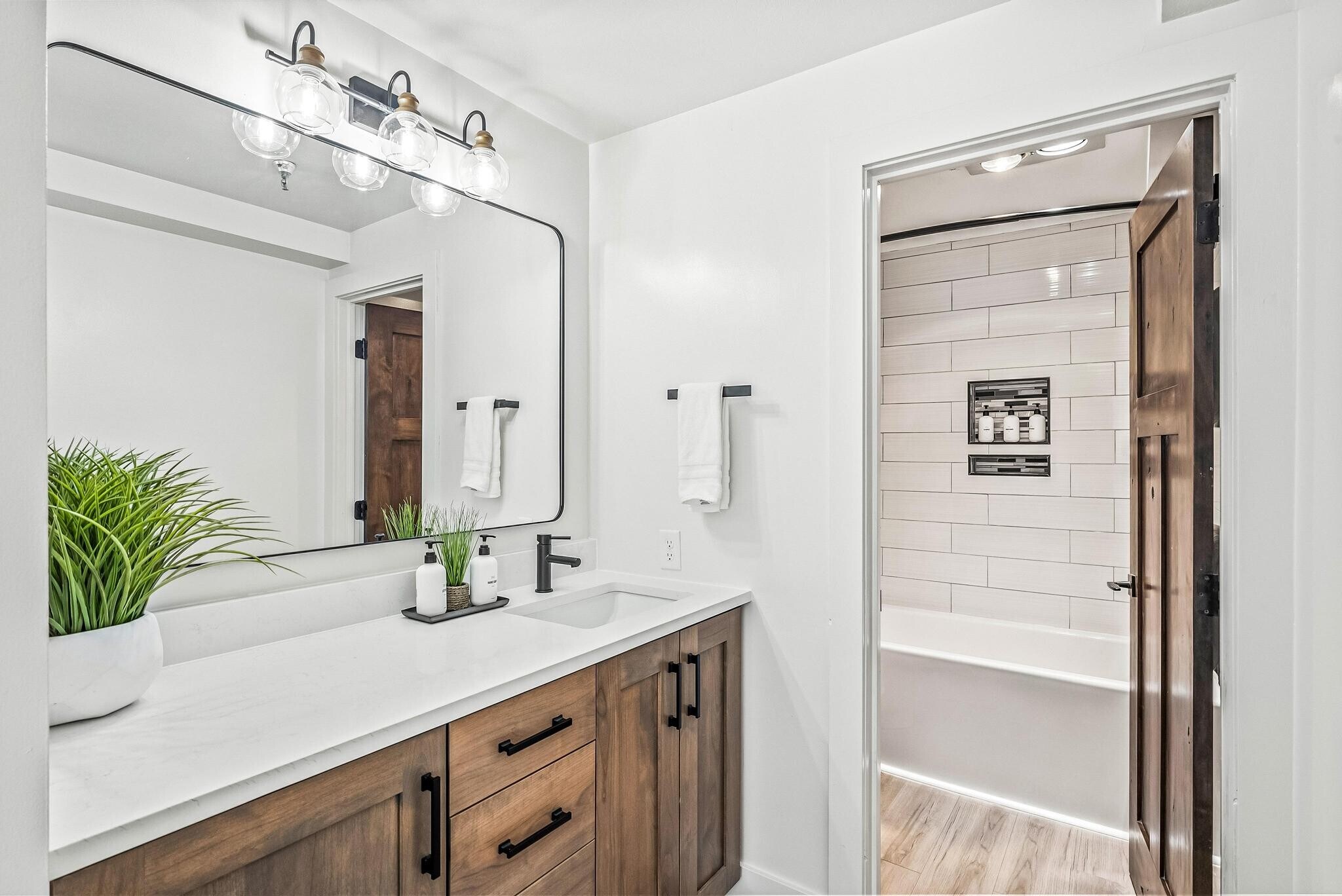 Building Photo - 1385 Lowell Ave