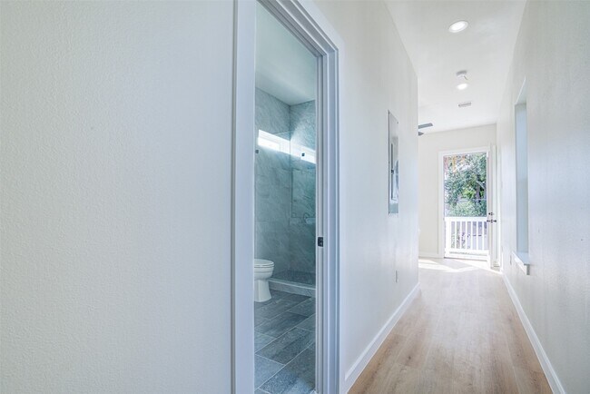 Building Photo - 4025 Avenue M