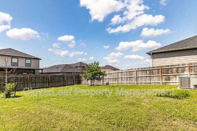 Building Photo - 11748 Red Pheasant