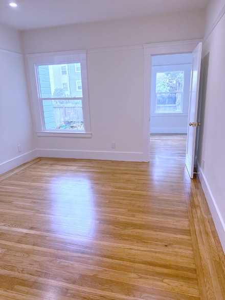 Building Photo - 351 28th Ave