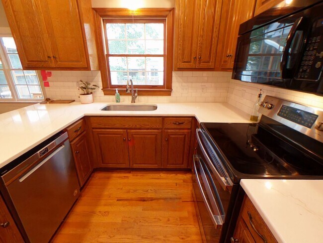 Building Photo - 4 Bedroom 2.5 Bath Home in Powhatan Secondary