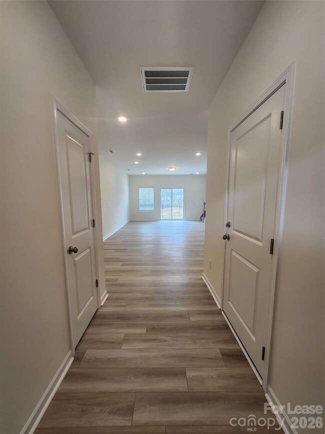 Building Photo - 7150 Bentz St