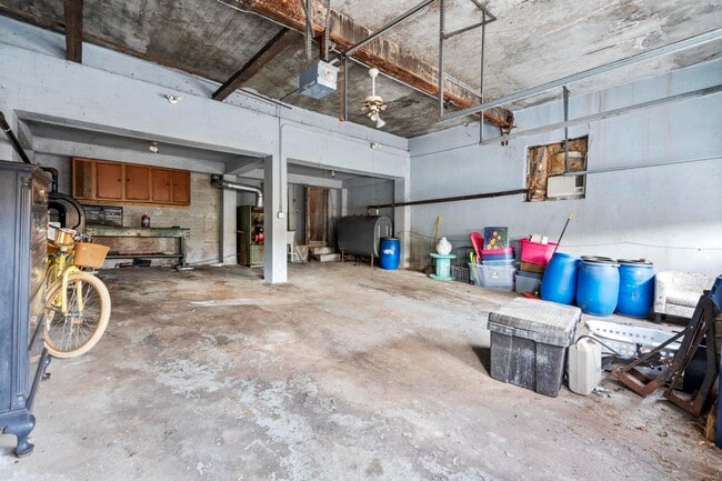 Building Photo - 29 Abner St