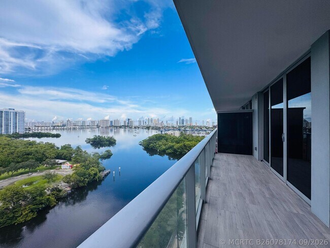 Building Photo - 16385 Biscayne Blvd