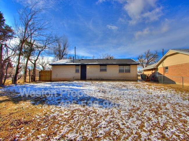 Building Photo - 1608 Magnolia Ave