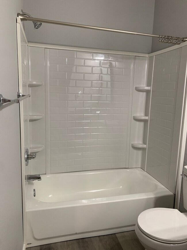 Building Photo - Spring Break Special - Move in NOW!!! and stay one month free