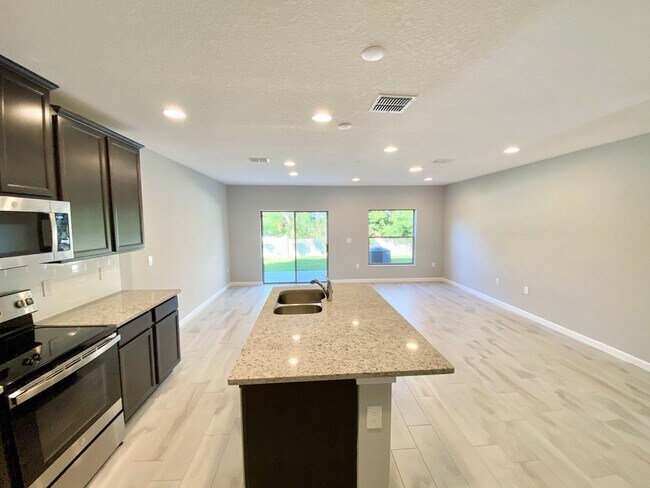 Building Photo - Brand New Townhome for Rent in Gated Commu...
