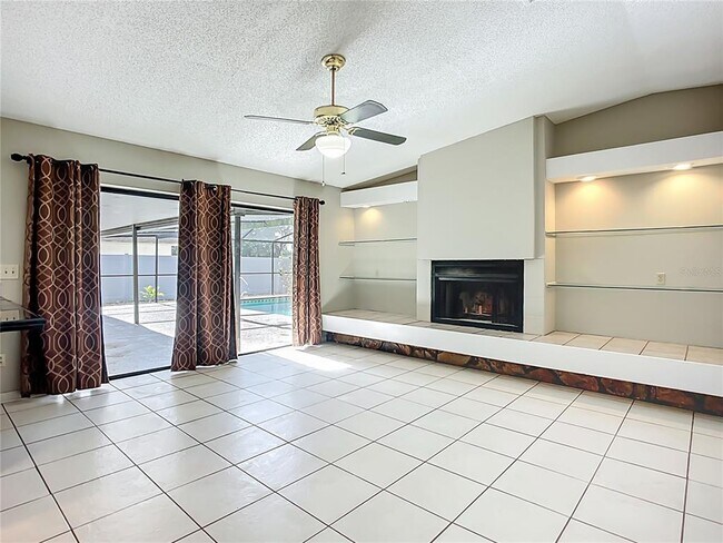 Building Photo - 1623 Carter Oaks Dr