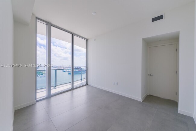 Building Photo - 1400 Biscayne Blvd