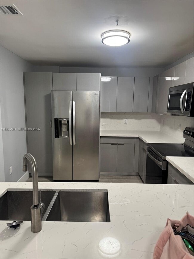 Building Photo - 10902 NW 83rd St