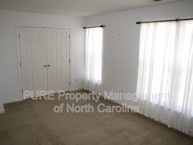 Building Photo - 1232 Rocket Ln