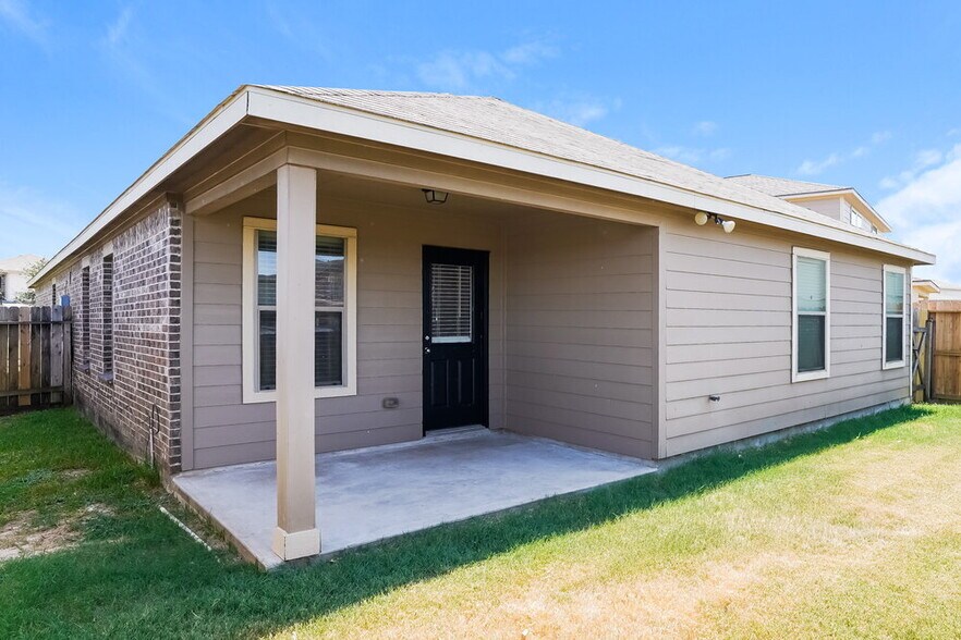 Building Photo - 21370 Beacon Springs Lane
