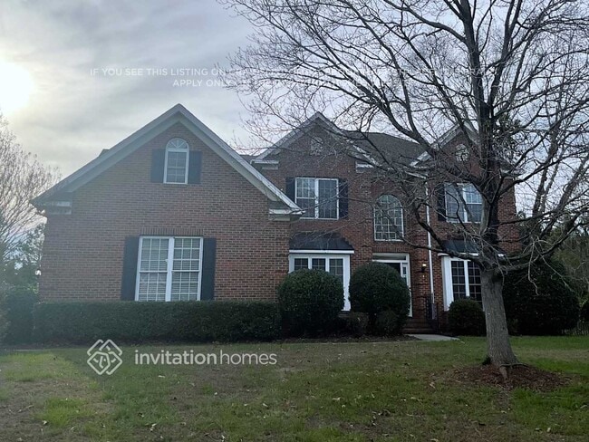 Building Photo - 1704 Crestgate Dr