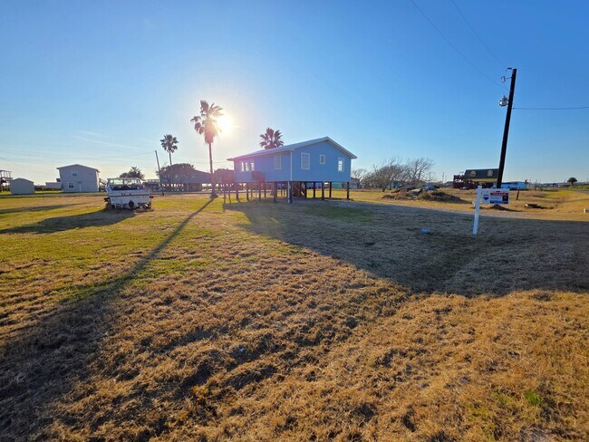 Building Photo - 405 Blue Water Blvd
