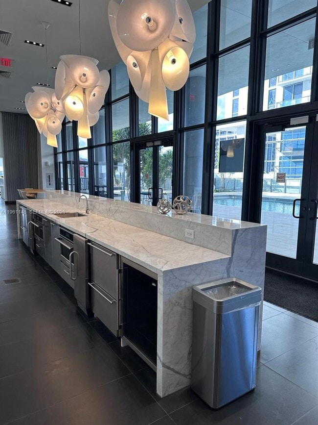 Building Photo - 1600 NE 1st Ave