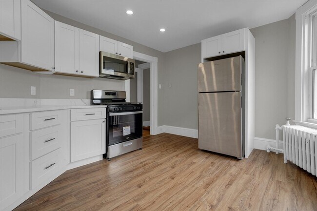 Building Photo - 59 Spring St