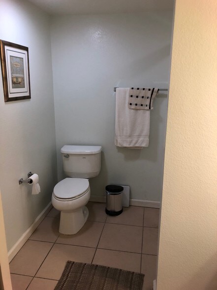 Building Photo - 5301 E Waverly Dr