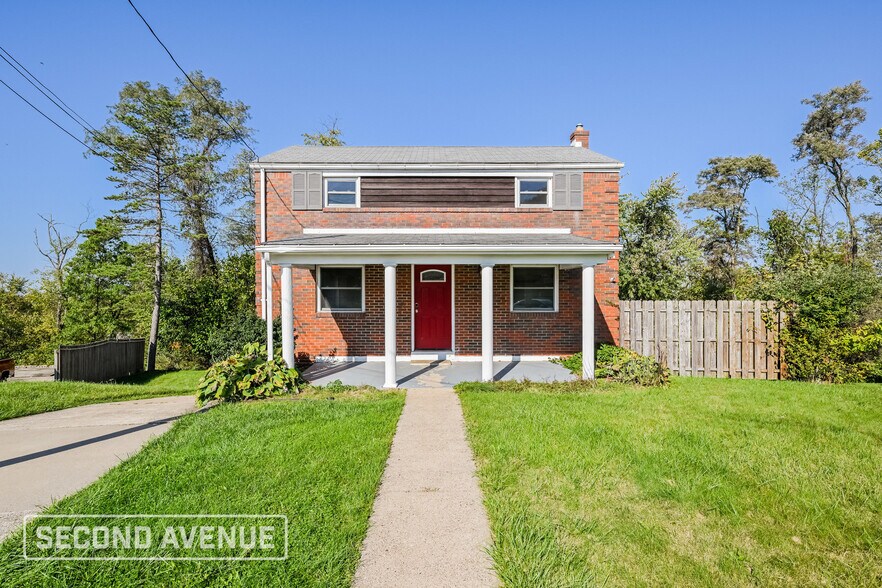 Primary Photo - 320 Marbury Dr