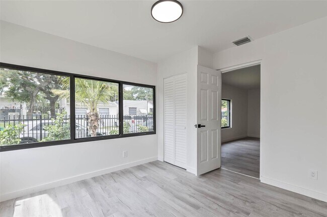 Building Photo - 25 NW 78th St