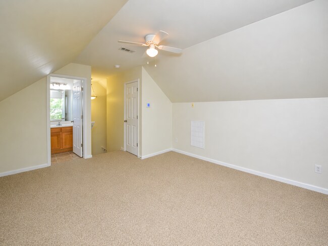 Building Photo - Legacy Park 3BR Home on 1 Acre with Loft, 3 Baths, and Summer-Ready Amenities  3 Bedrooms | 3 Bat...