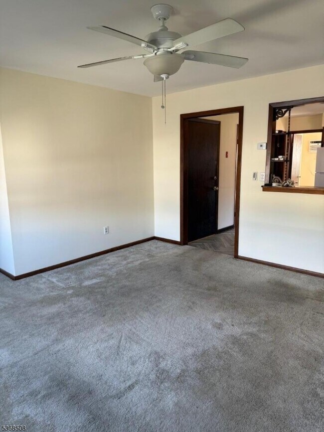Building Photo - 539 Ringwood Ave