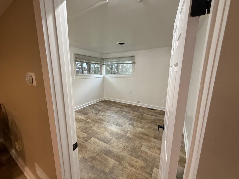 Bed 1 - 11321 W 143rd Ave