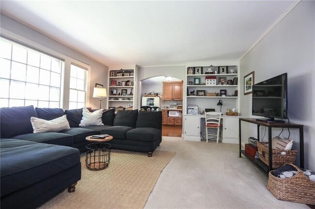 Building Photo - 2856 Elmwood Ave