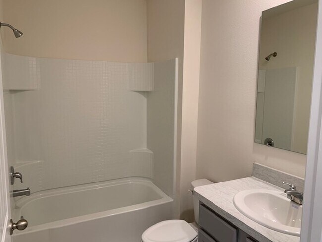 Building Photo - 20007 Royal Tern Ct