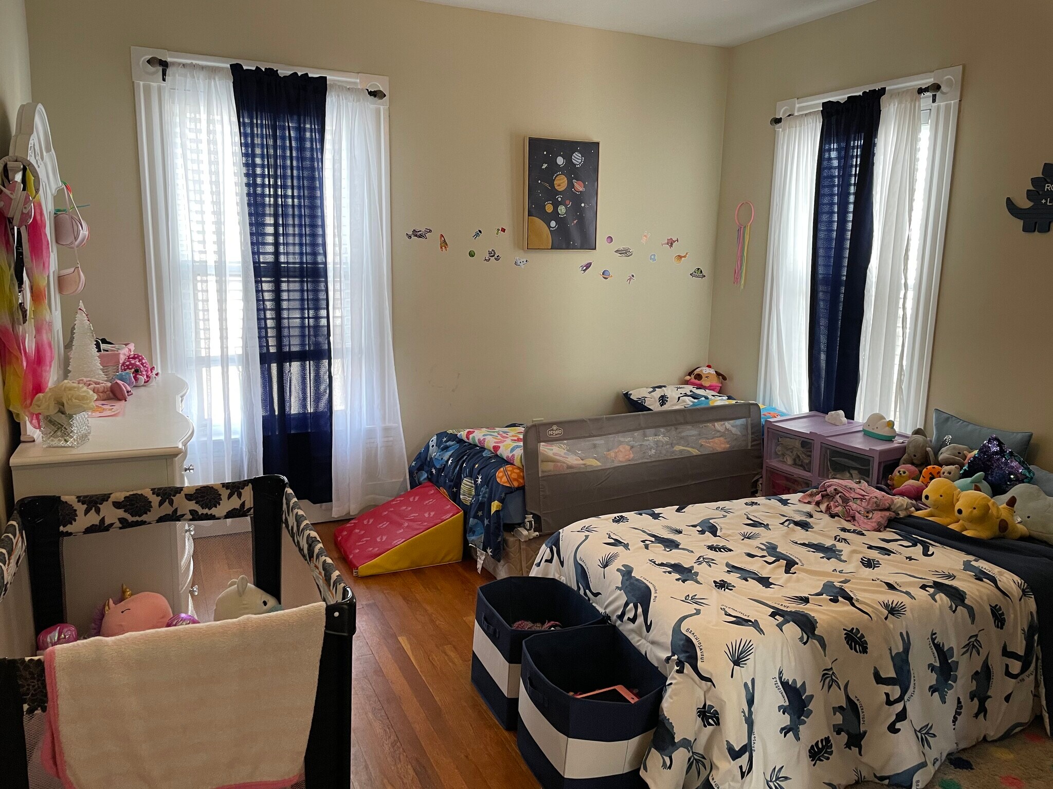 Bedroom - 395 Hanover St