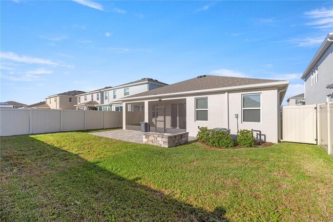 Building Photo - 8899 SW 50th Ave