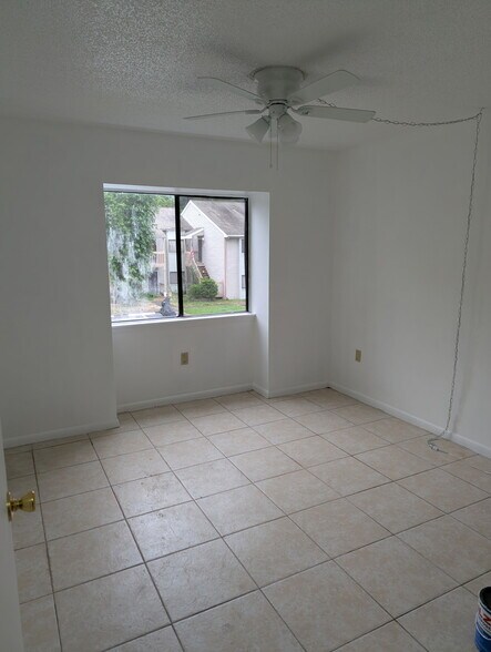 Building Photo - 4367 Bluejay Pl