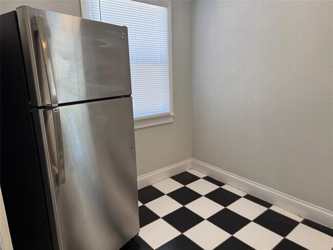 Building Photo - 2708 9th Ave N