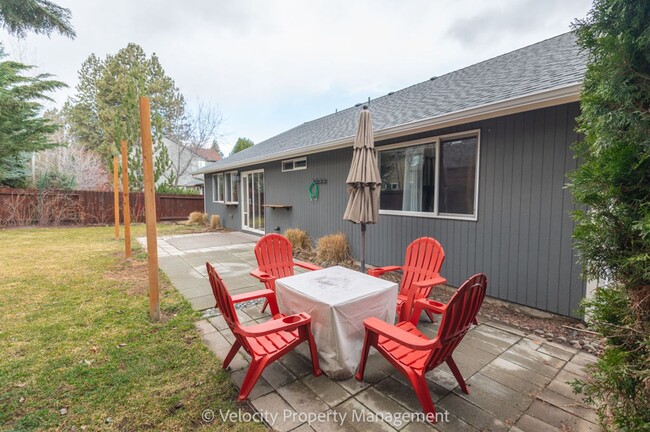 Building Photo - Beautifully Remodeled Single Level Home