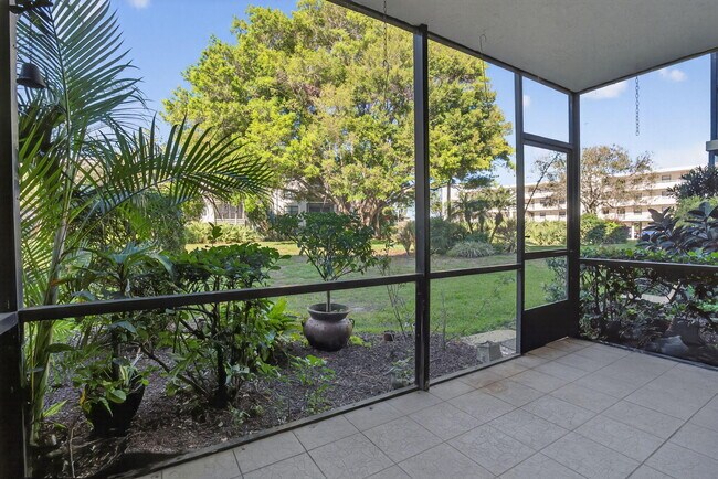 Building Photo - 300 N Hwy A1A