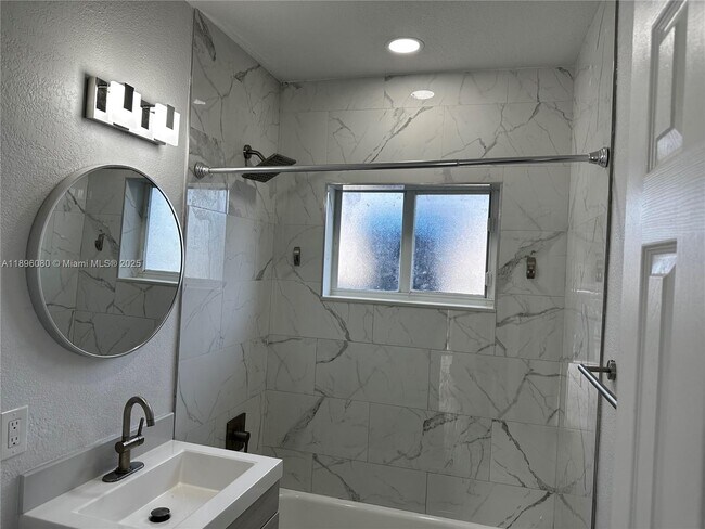 Building Photo - 6844 NW 5th Ave