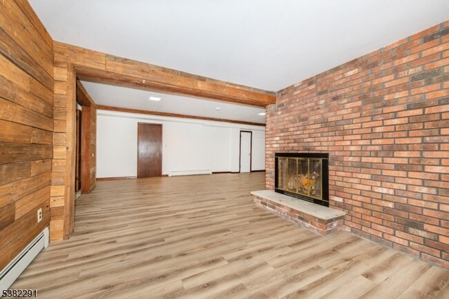 Building Photo - 29 Piersons Hill Rd